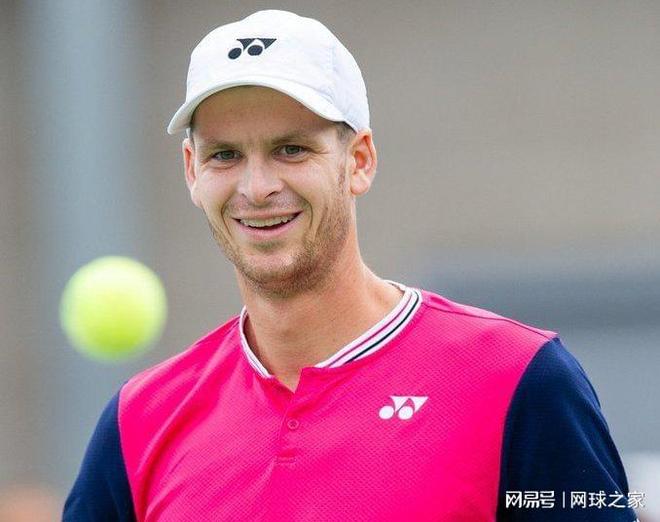 中共中央纪委印发《关于做好2025年元旦春节期间正风肃纪工作的通知》.