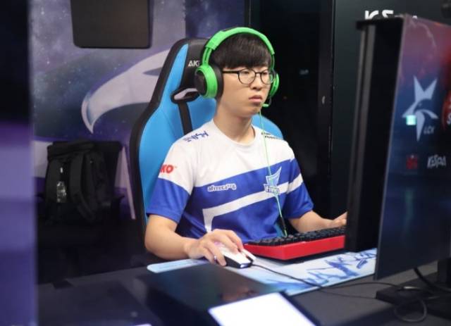 枯燥重复的 枯燥重复的